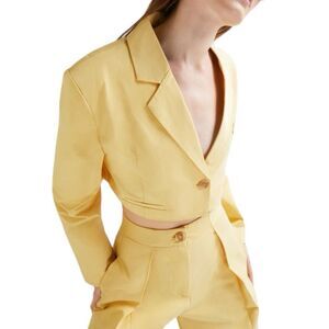 Simonett Cropped Button Blazer Jacket with Pocket Detail in Butter Yellow